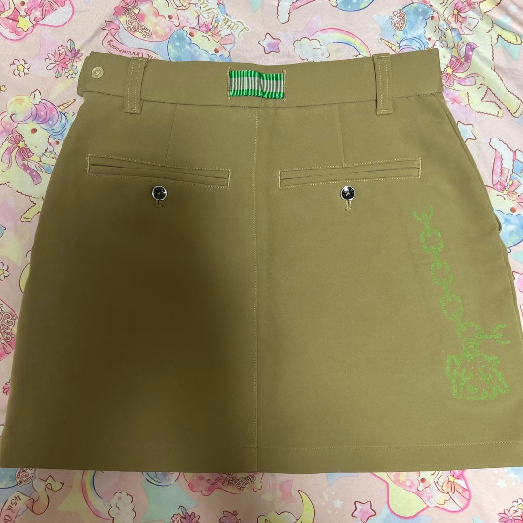 新品同様！マークアンドロナ ベージュプリーツスカート　MARK&LONA
