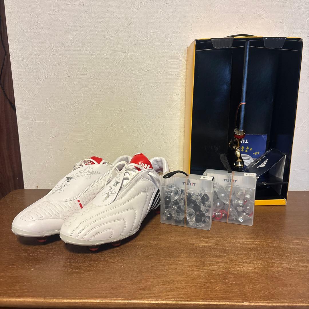 adidas TUNIT サッカーシューズ ホワイト/レッド