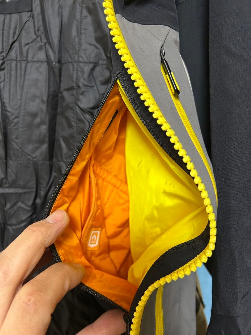 Burton AK swash GORE-TEX JKT バートン　スノボウェア