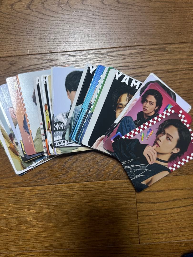 コムドットグッズ