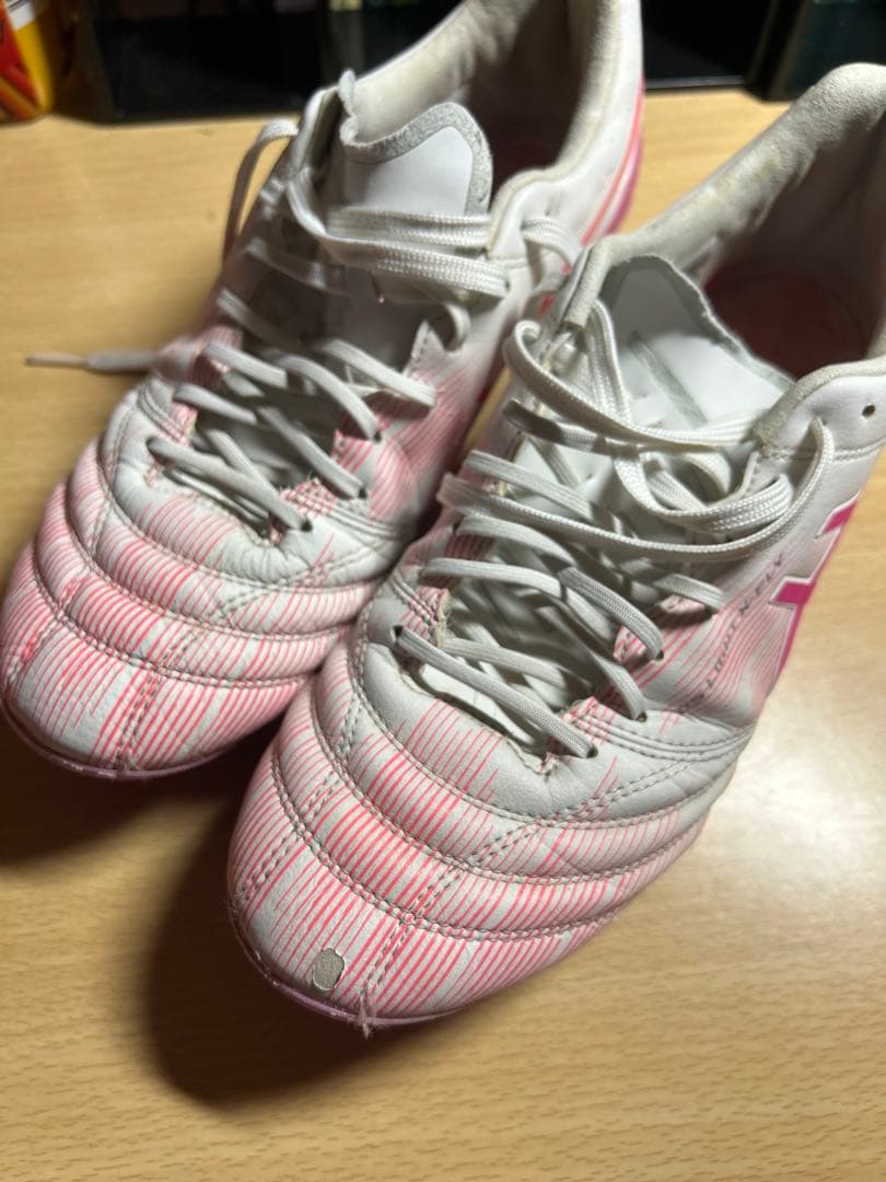 ASICS スパイクシューズ ホワイト/ピンク
