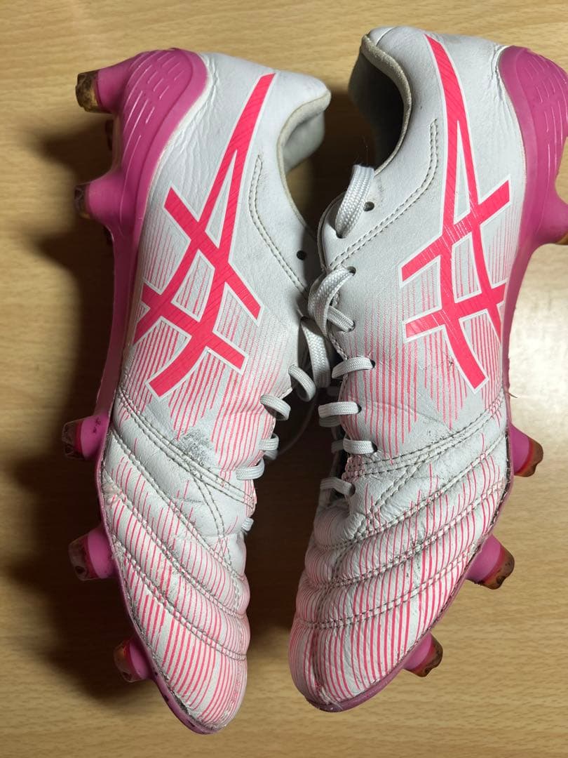 ASICS スパイクシューズ ホワイト/ピンク