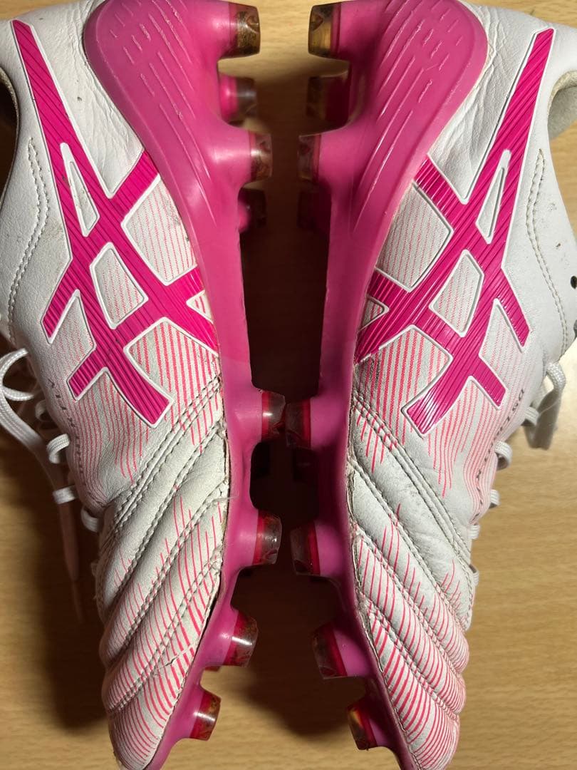 ASICS スパイクシューズ ホワイト/ピンク