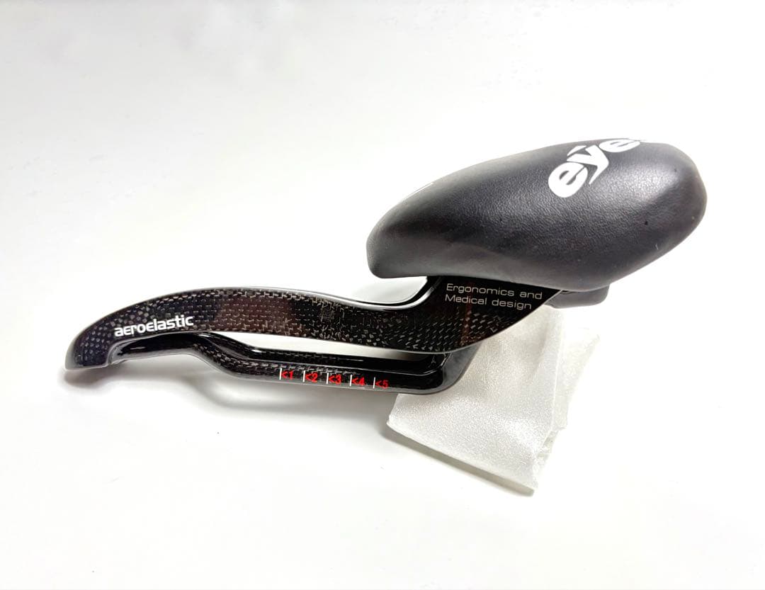AEROELASTIC ノーズレスサドル AE Saddle ロングライド設計