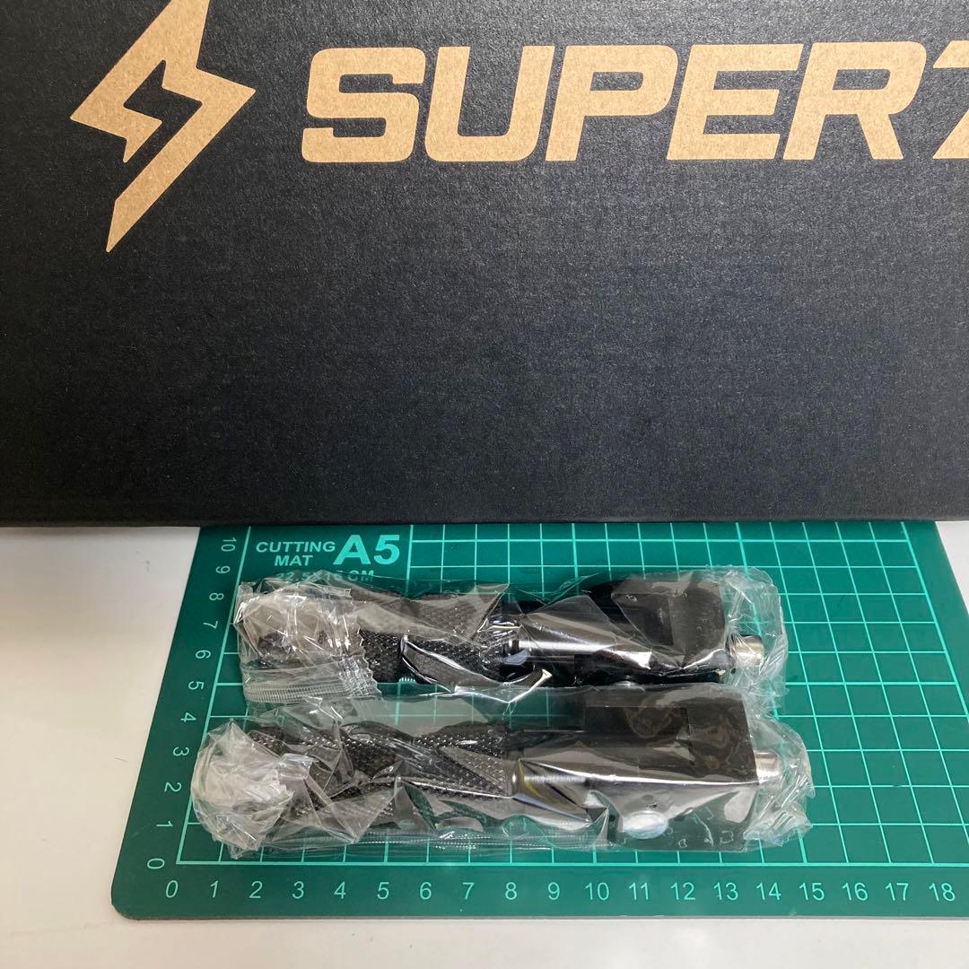 Super73 フットレストペダル 黒 ディレイラー保護 パーツ 1点新品です。