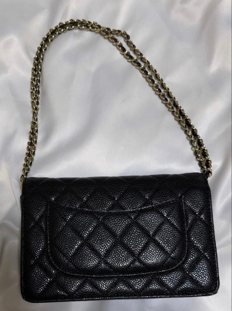 CHANEL ブラック チェーンウォレットノベルティ