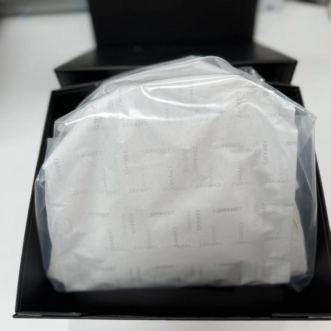 希少な美品 ノベルティグッズ ホワイト ショルダーバッグ BOX付