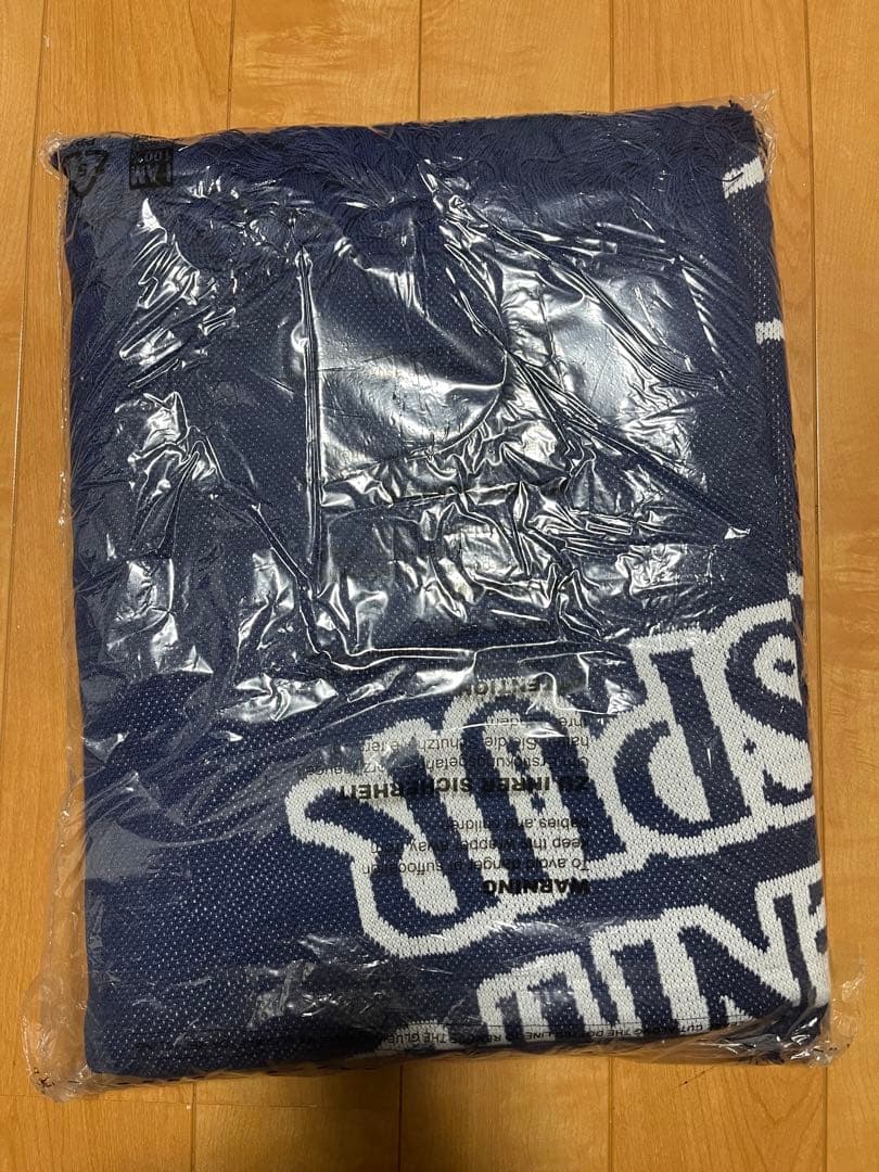 記念グッズ Spurs Retro Crest Knitted Blanket