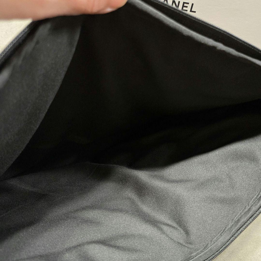 CHANELシャネルビューティーノベルティPCケース パソコンタブレット 箱付き