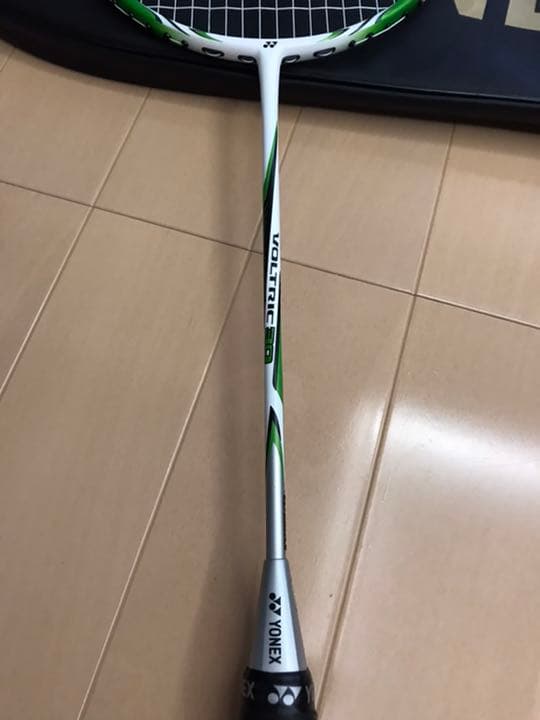 ヨネックス　YONEX バドミントン　ラケット　VOLTRIC 30