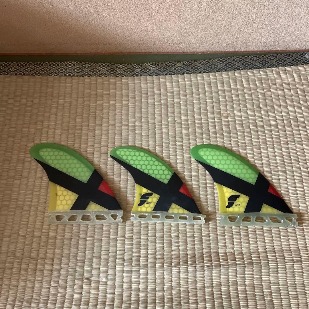 サーフボードフィン 3枚セット グリーン・イエロー