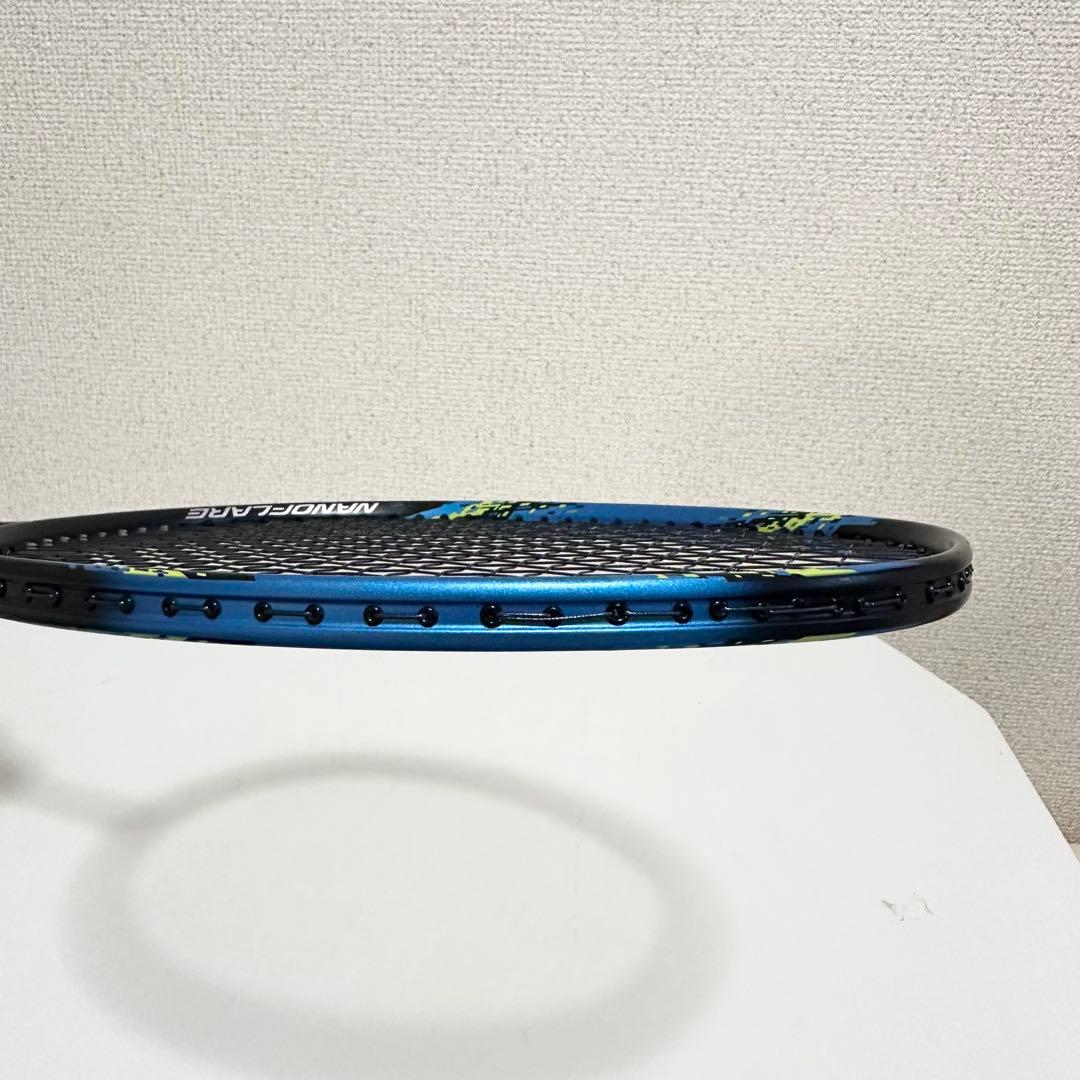 【極美品】 Nanoflare 700 バドミントンラケット　ナノフレア700