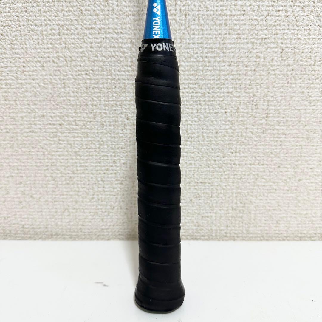【極美品】 Nanoflare 700 バドミントンラケット　ナノフレア700