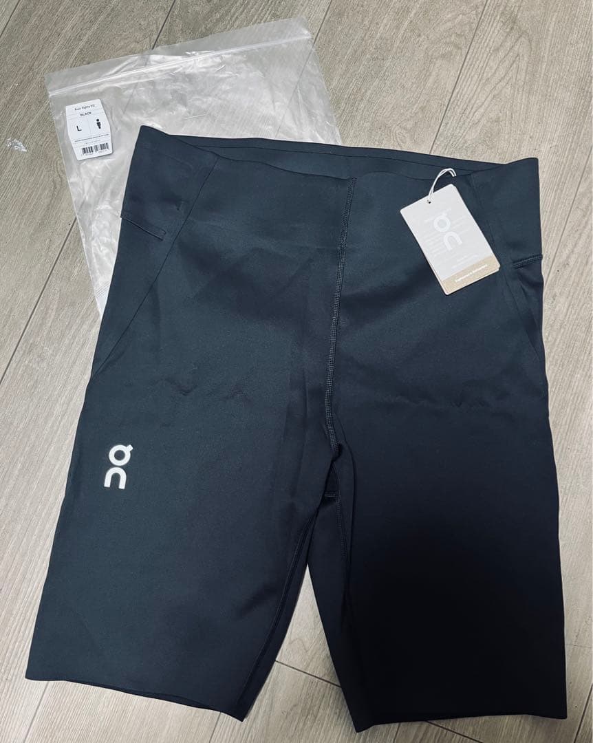 新品未使用　On train tights1/2 ブラック　L