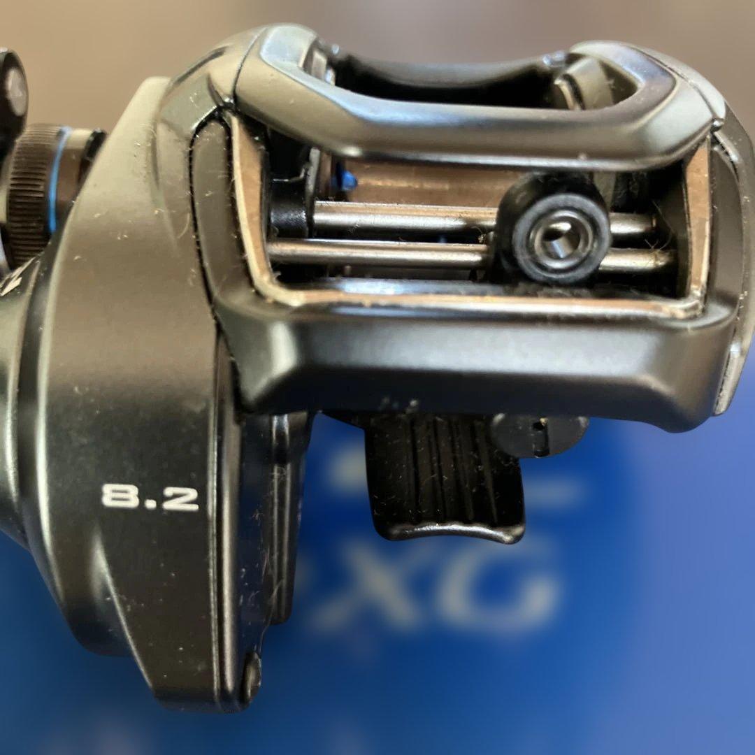 19 SLX mgl 70XG ベイトリール 右ハンドル