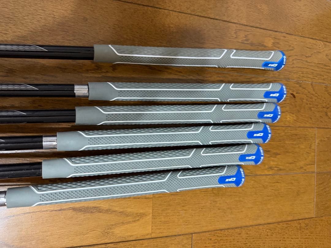 ゼクシオ7アイアンセット