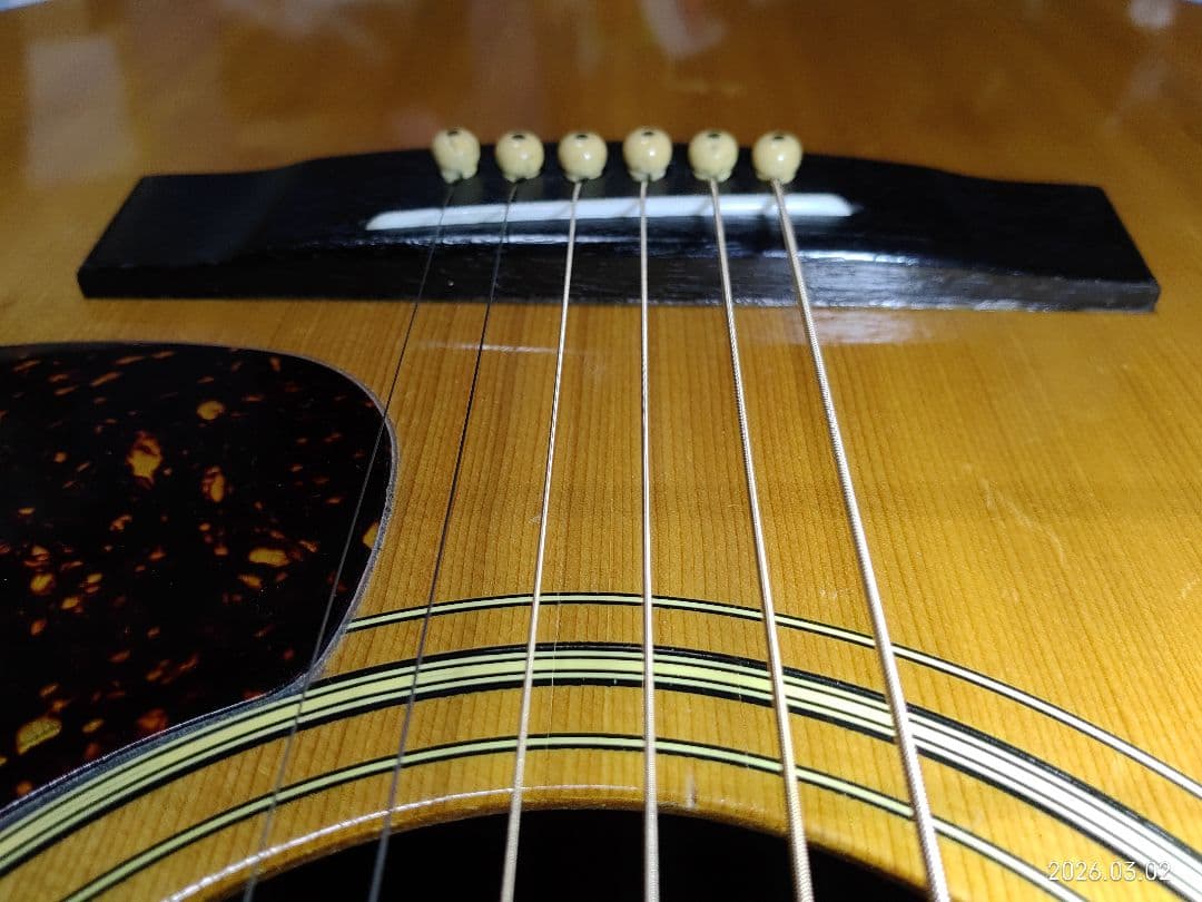YAMAHAのジャパンヴィンテージ・ドレッドノートFG-251年代の割にはキレイ