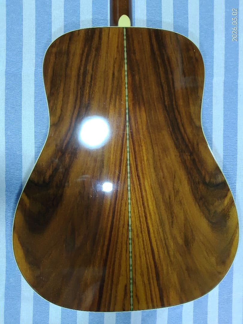 YAMAHAのジャパンヴィンテージ・ドレッドノートFG-251年代の割にはキレイ