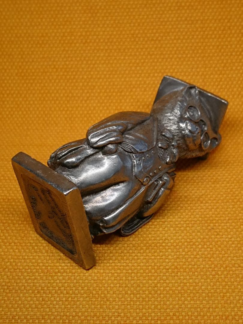 【美品】ねこ　猫　人形　金属　置物　インテリア　工芸品　美術品　A2869
