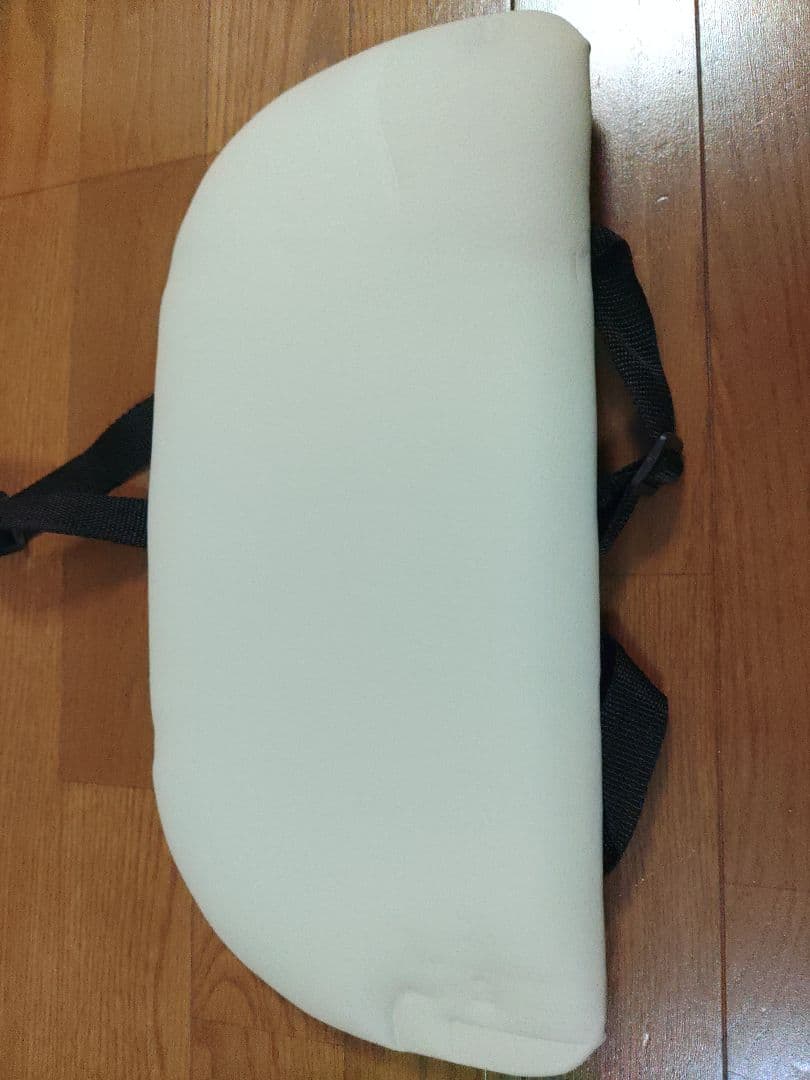 折りたたみ式マッサージベッド クリーム色