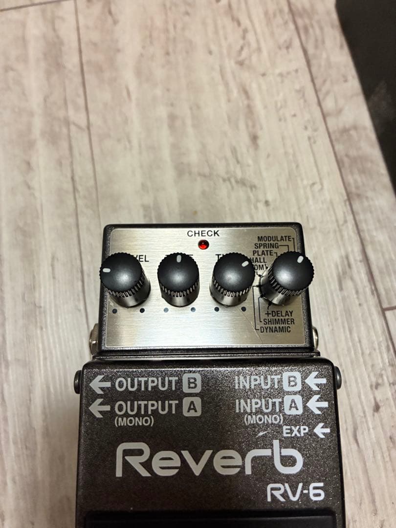 BOSS リバーブエフェクター RV-6 本体と箱付き