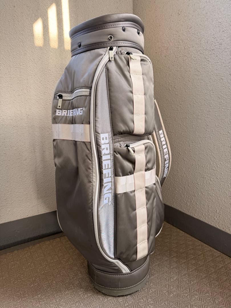 BRIEFING GOLFキャディバッグ「CR-6」アイアンカバー付き