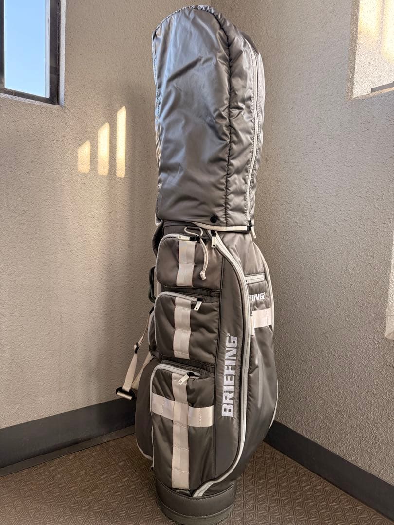 BRIEFING GOLFキャディバッグ「CR-6」アイアンカバー付き