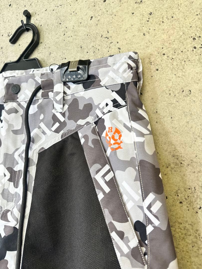 【新品未使用】サイズ7 メンズ ハーフパンツ ラッセルノ 2668