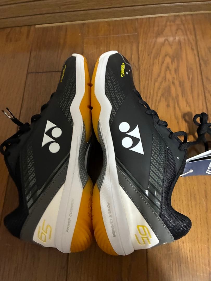 ヨネックス　パワークッション65Z バドミントンシューズ