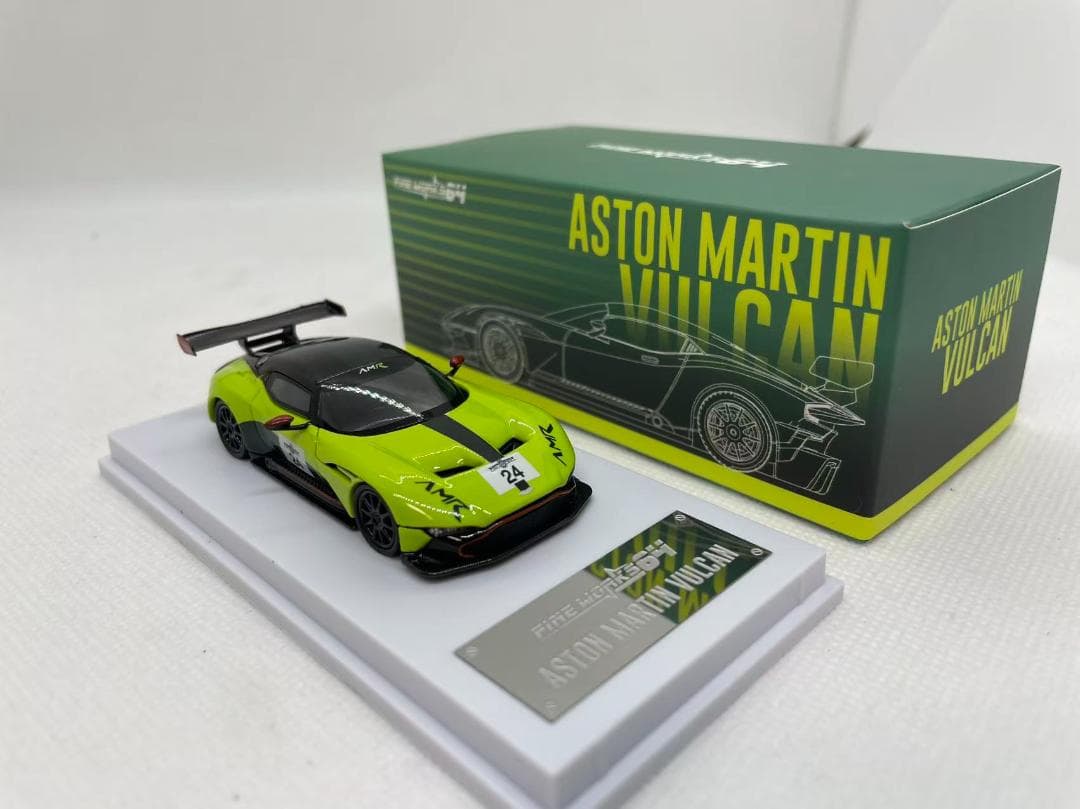 4R-788 FINE WORKS 1/64 アストンマーティン Vulcan