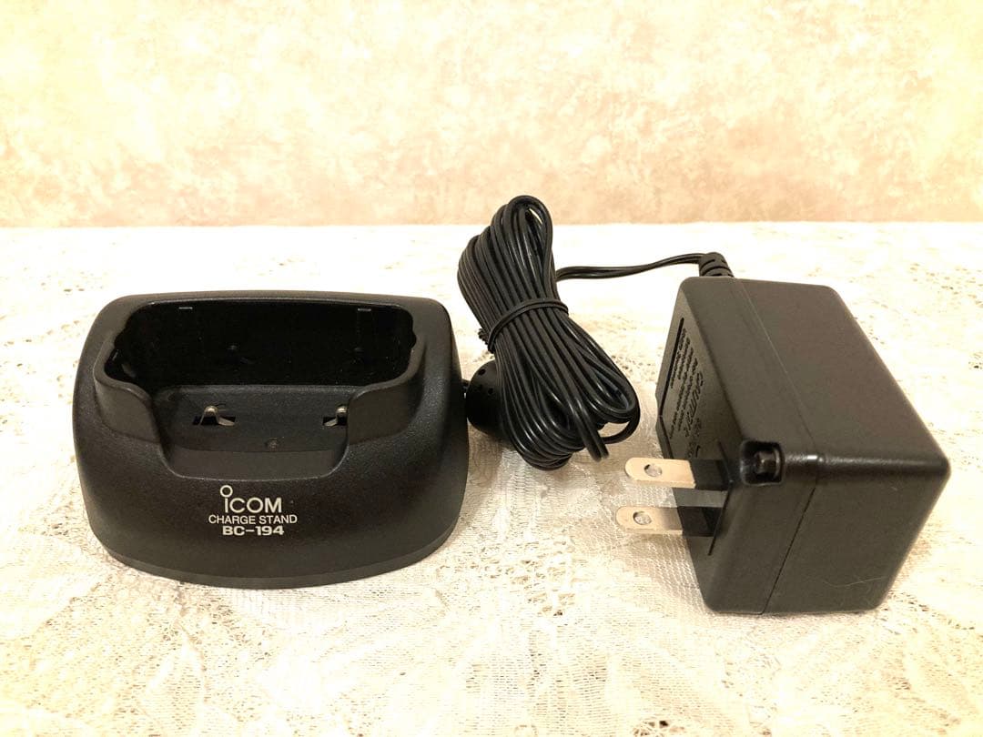 icomトランシーバー icomレシーバーIC-R スタンド充電器　アンテナ