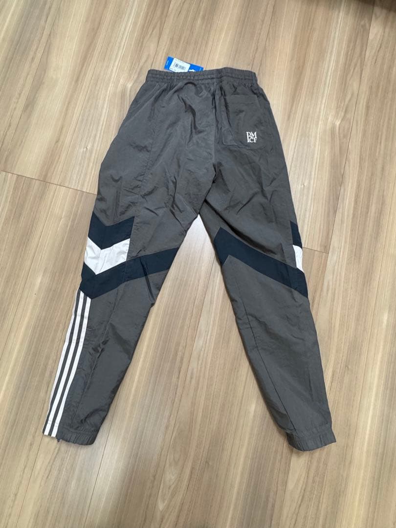レアル・マドリード adidas トラックパンツ Sサイズ