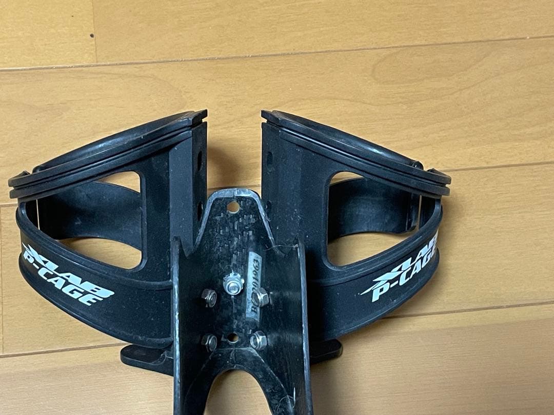 XLAB Carbon Wing ダブルボトルケージ