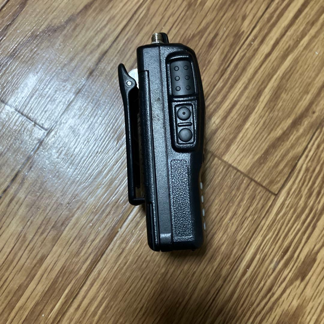 トランシーバー YAESU FT-60