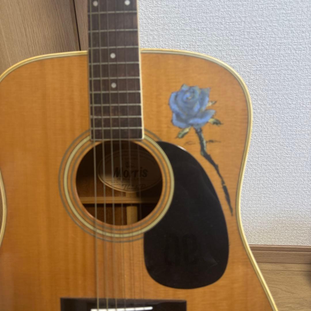 Morris アコースティックギター　カポ、ギター立て付