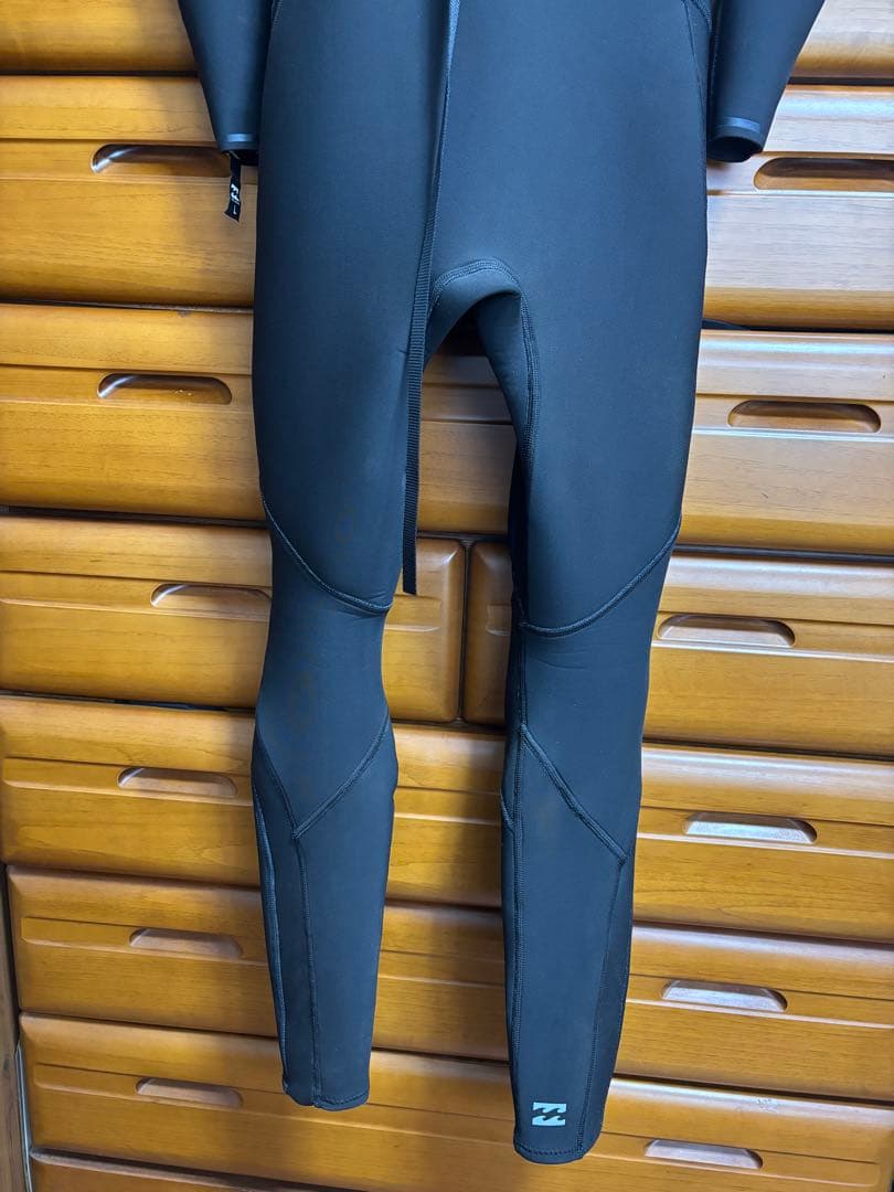 Billabong ブラック フルスーツ