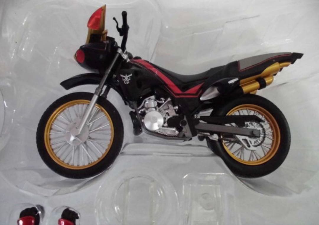 S.H.Figuarts ビートチェイサー2000 仮面ライダークウガ
