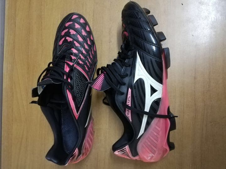 サッカースパイク ミズノ イグニタス