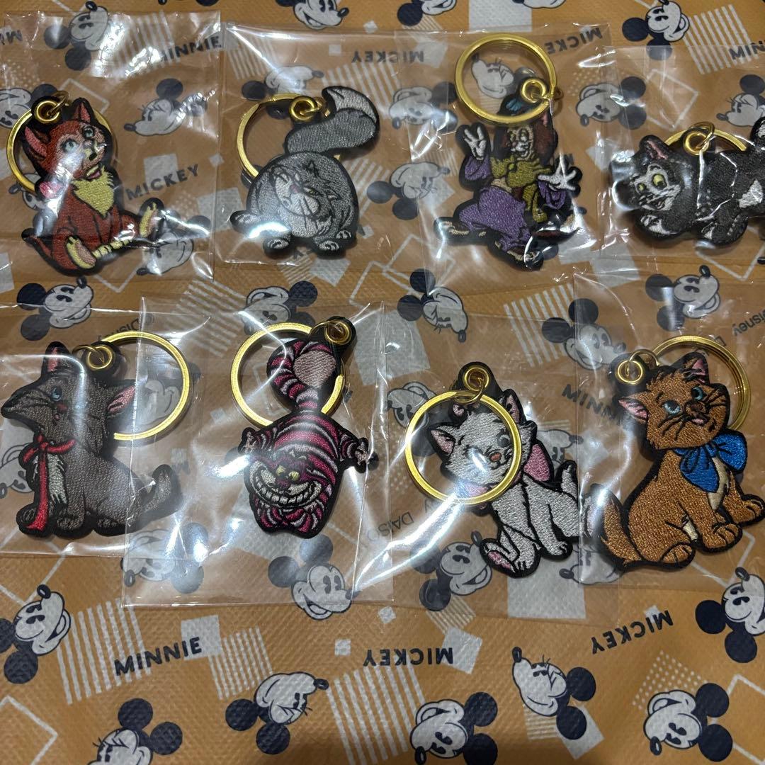 ディズニーストア 刺繍キーホルダー cat コンプリートセット