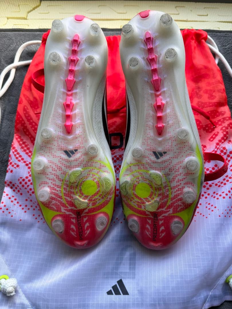 adidas Predator 2026レッド サッカースパイク26.5cm