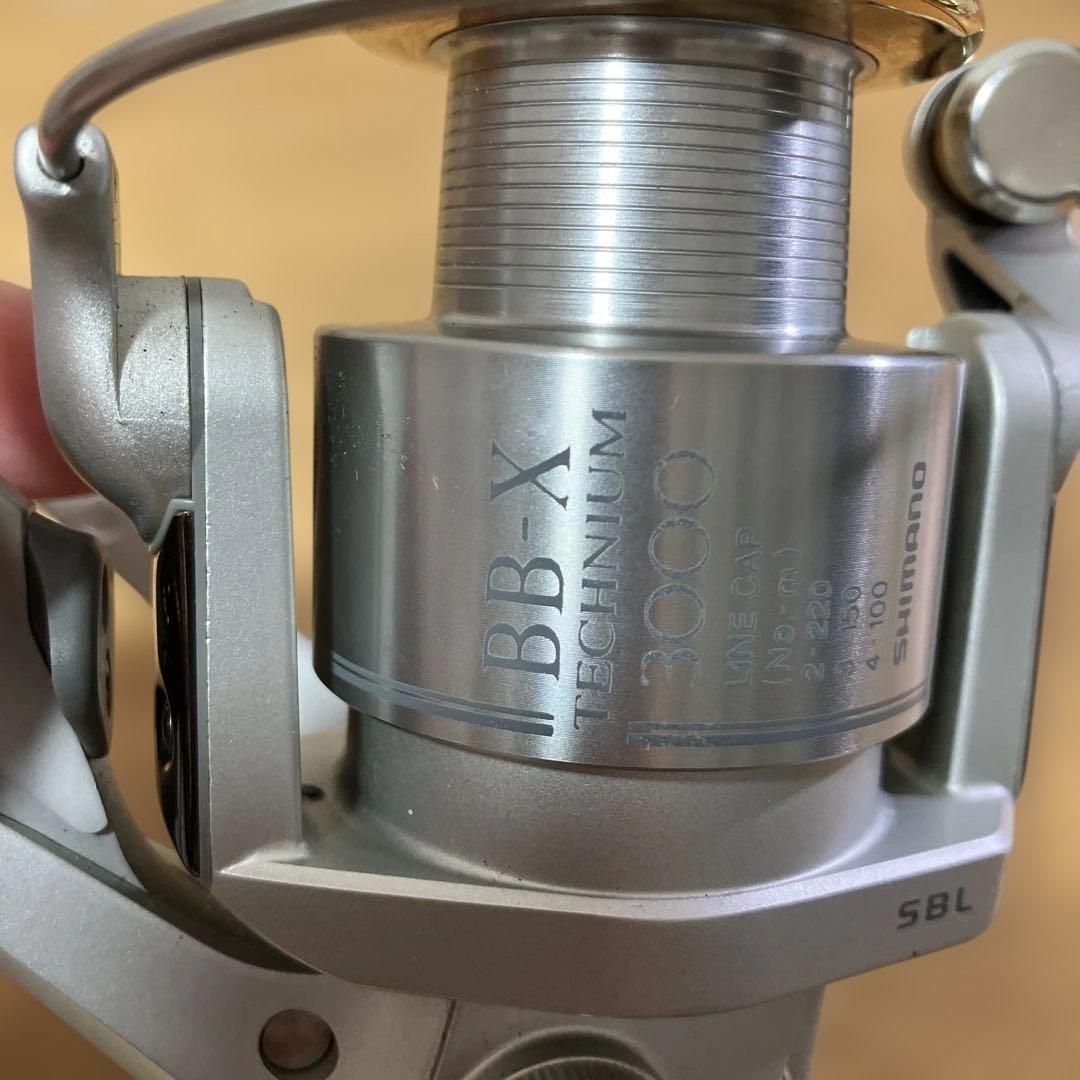 極上美品　レア　BB-X TECHNIUM 3000 II スピニングリール