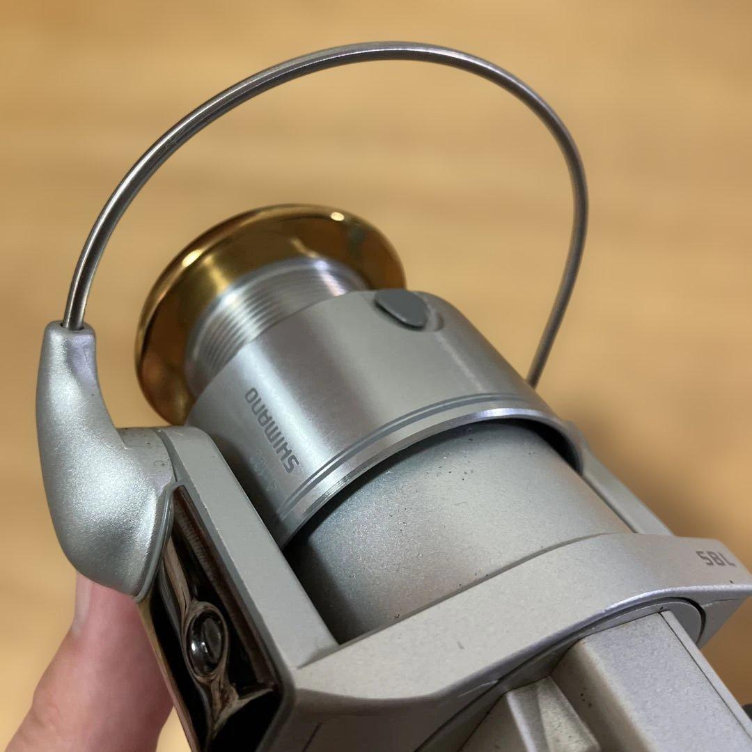 極上美品　レア　BB-X TECHNIUM 3000 II スピニングリール