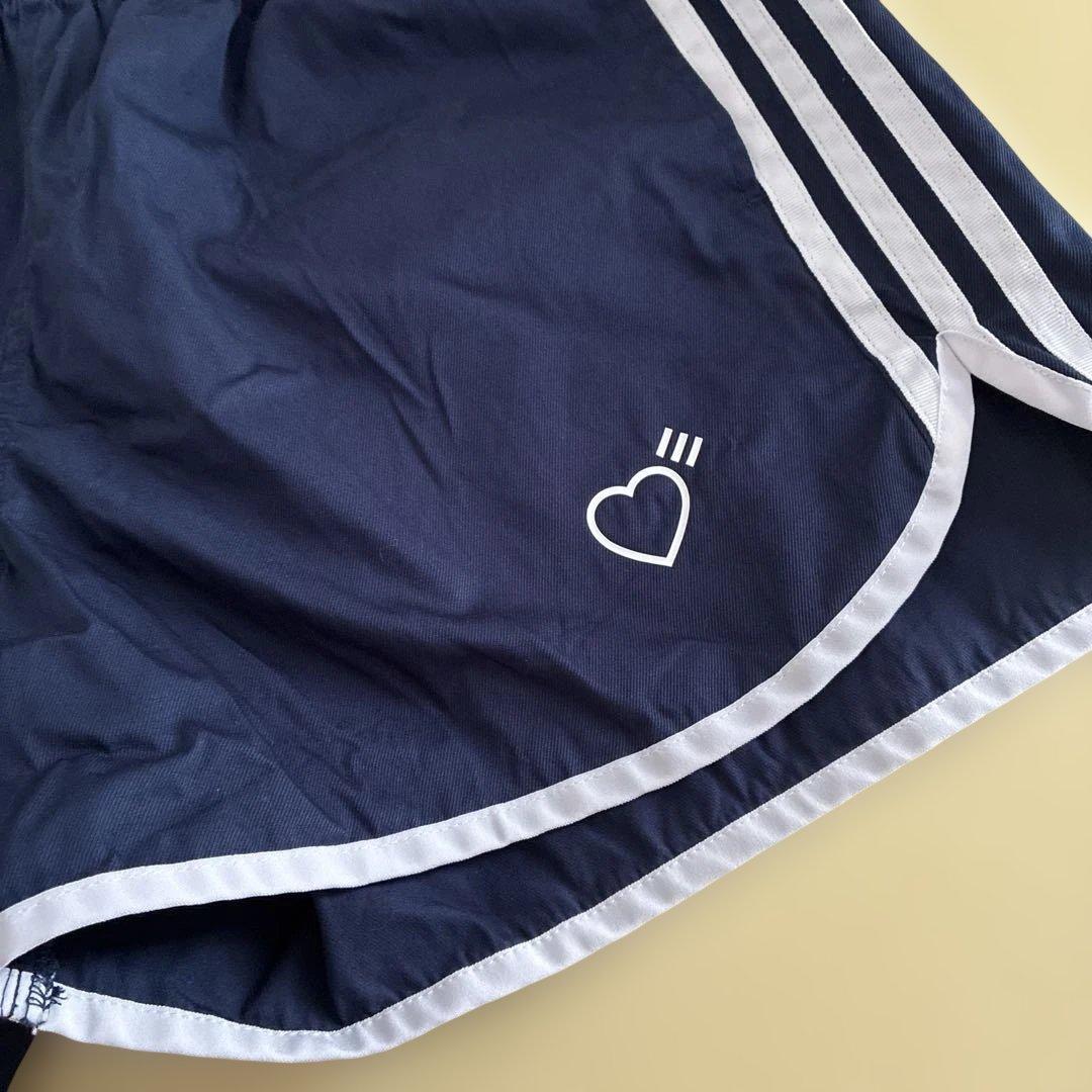 adidas ハートロゴ ショートパンツ
