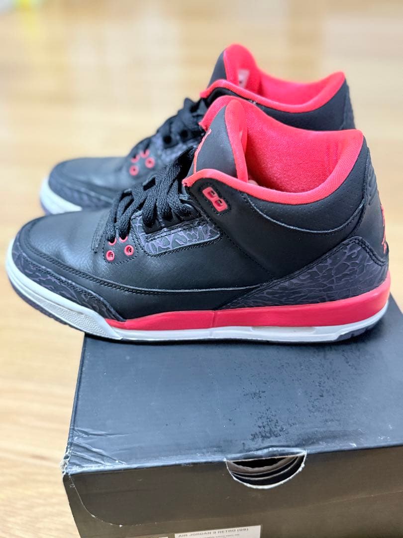 ナイキAir Jordan 3 retro ガールズ24cm