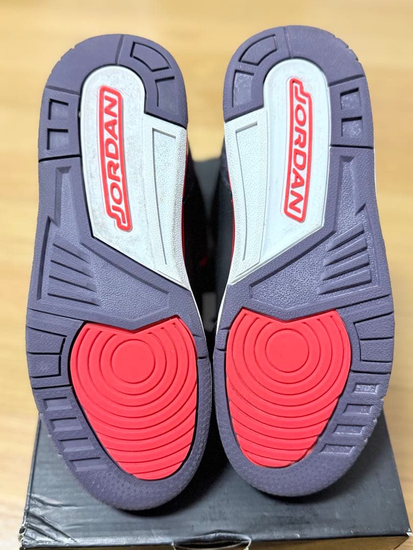 ナイキAir Jordan 3 retro ガールズ24cm