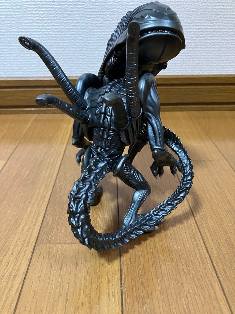 THREE-B/ AVP2: エイリアン ウォーリアー フィギュア 2体セット