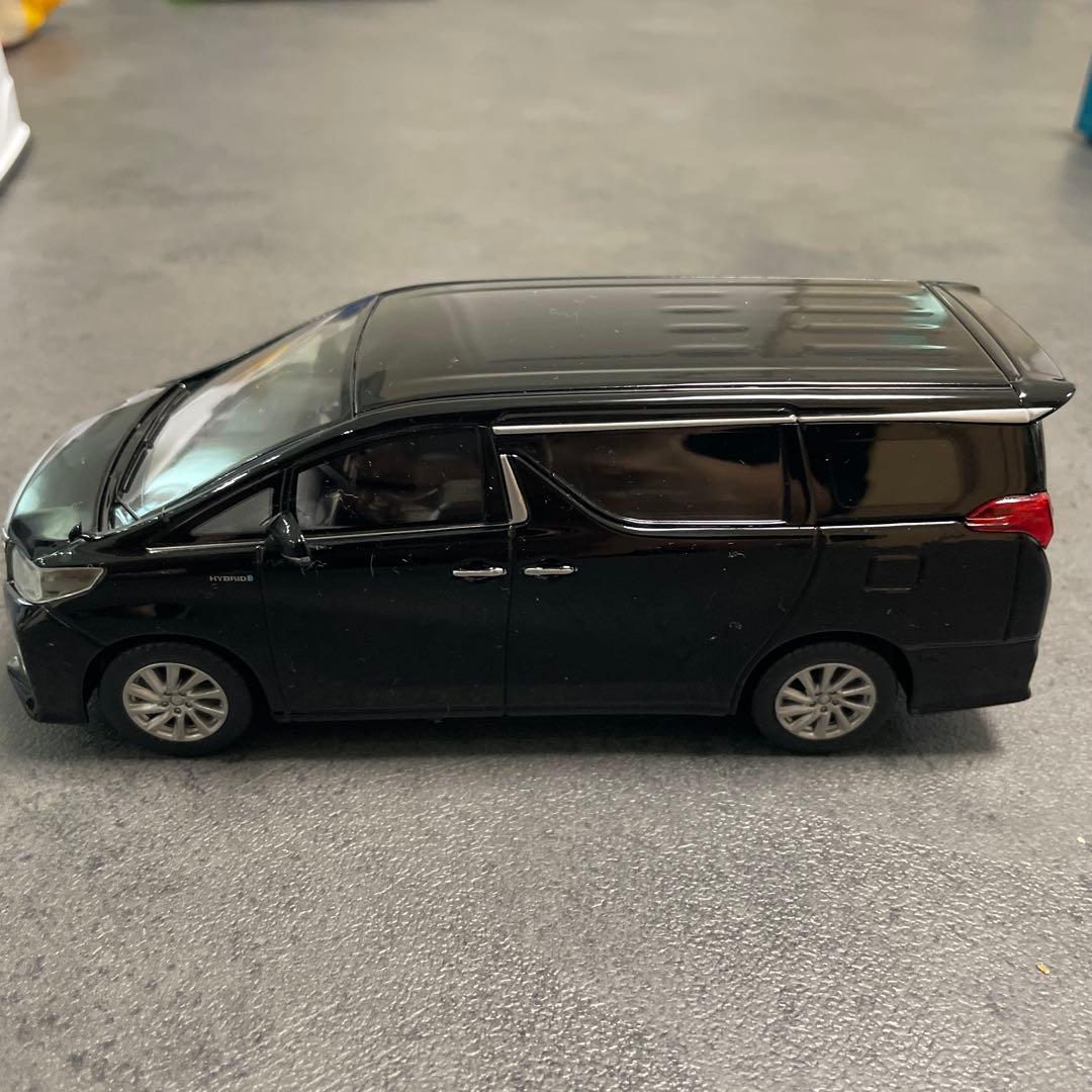 トヨタ ALPHARD ミニカー 黒　アルファード
