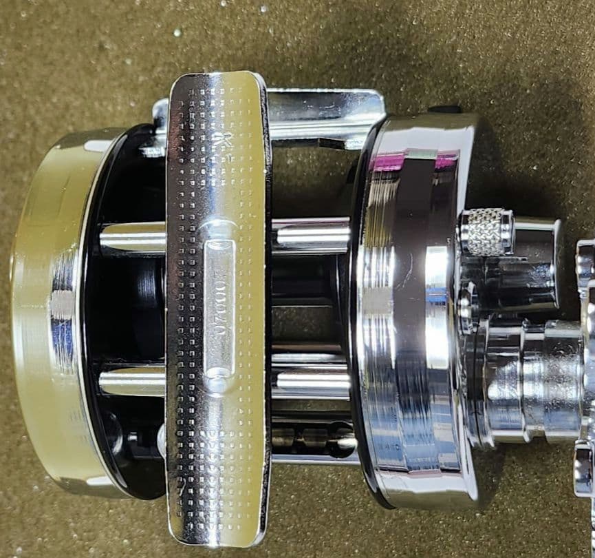 Abu Ambassadeur アンバサダー 2500C Chrome【新品】