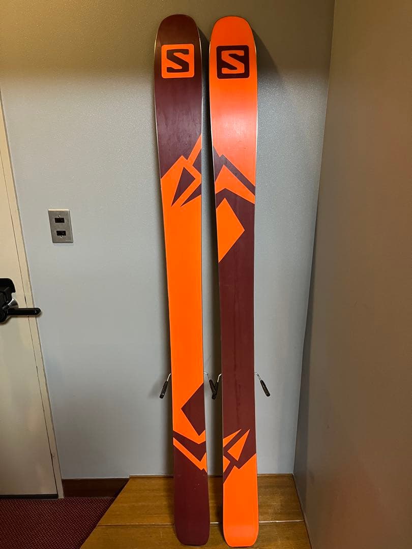 スキー板　SALOMON QST106 174cm