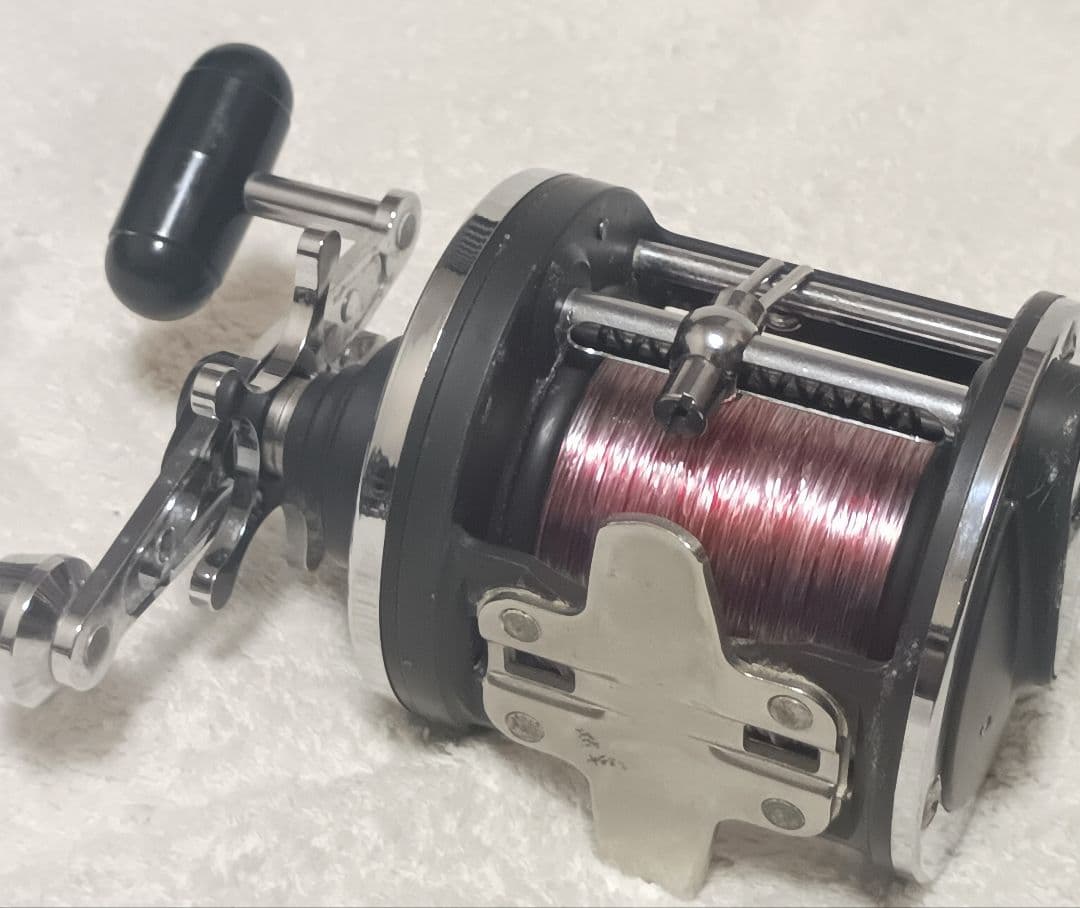ダイワシーライン47Hレベルワインダー付両軸リール